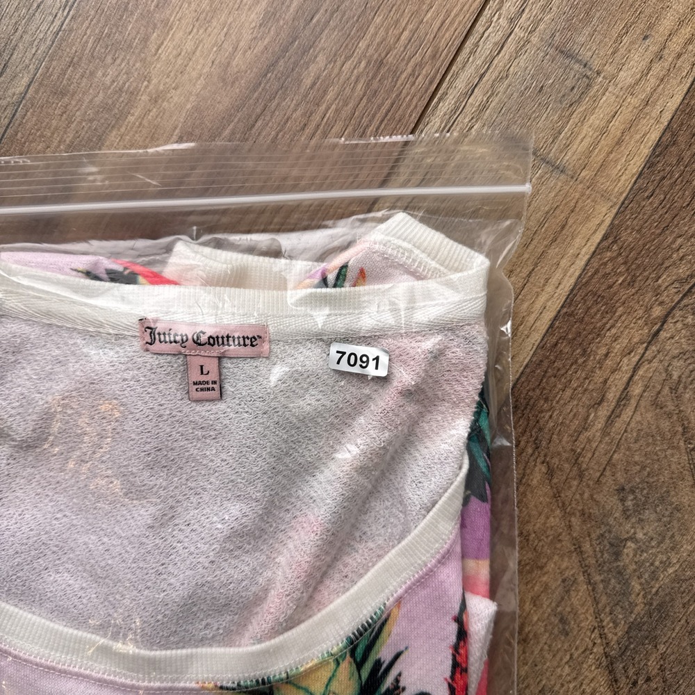Juicy Couture Sweatshirt Top Pineapple Watermelon Short Sleeve Womens Large - Picture 10 of 10